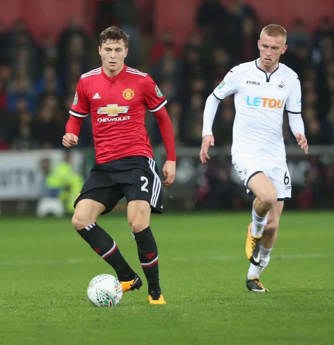 和青年球员 和青年球员